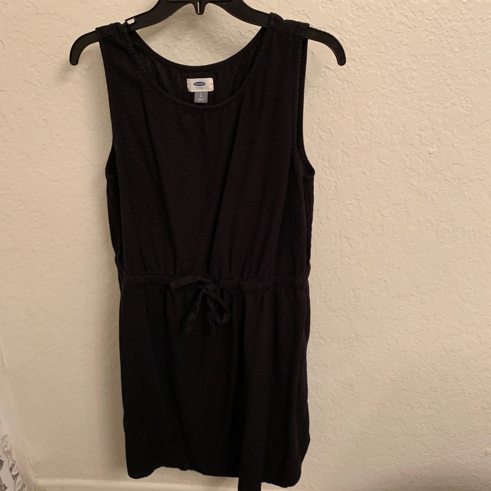 Old navy black dress (large)